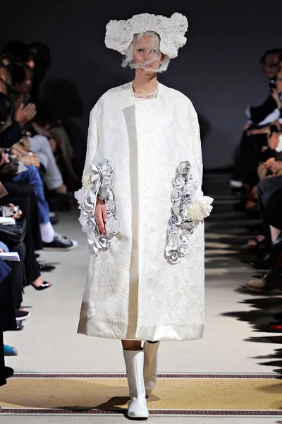 Look 7